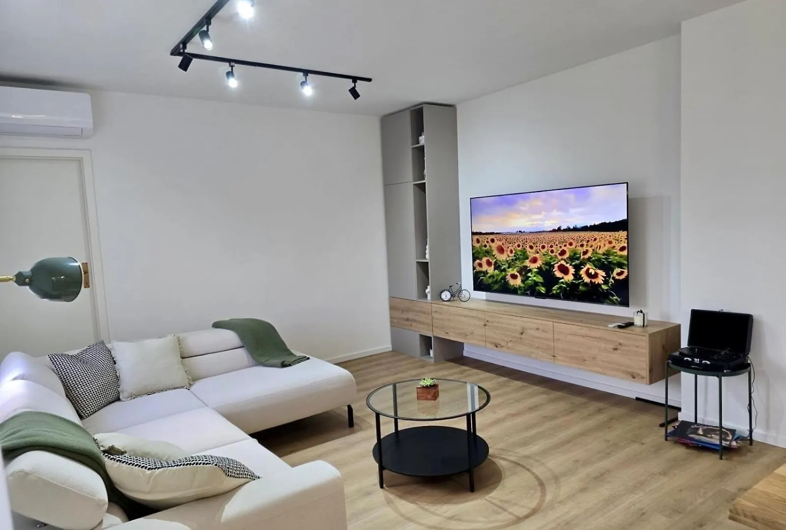 בית נופש Potpićan Istrian House In The Heart Of Tupljak - Smilovic