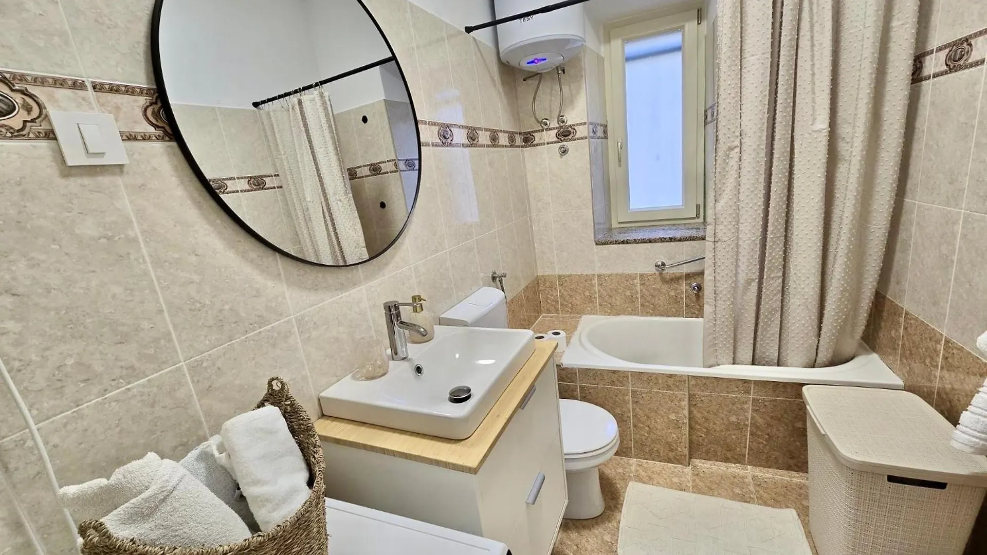 Istrian House In The Heart Of Tupljak - Smilovic Vikendica